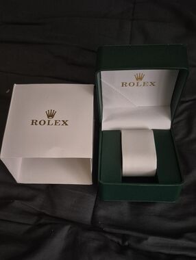 Rolex Green and White Presentation Box with Gold Logo